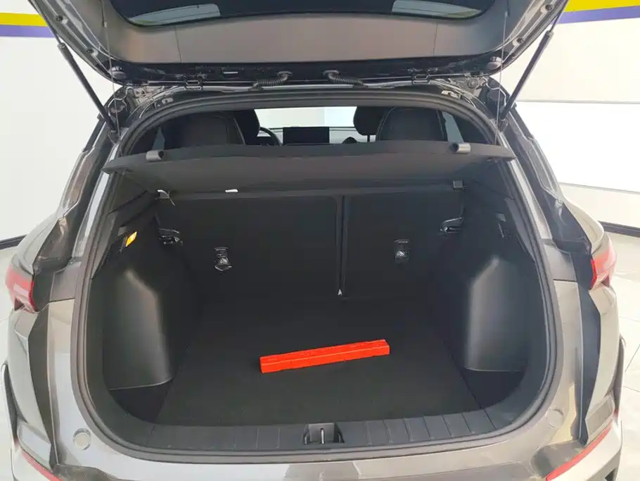 Geely Binyue — миниатюра 4