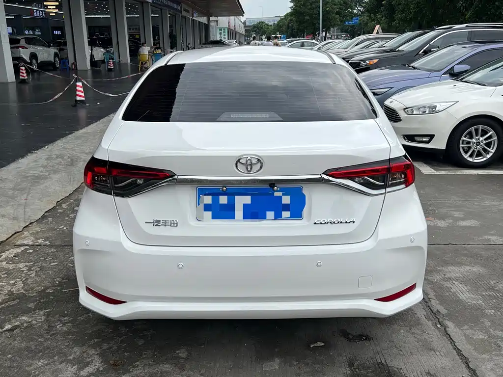 Toyota Corolla — миниатюра 5