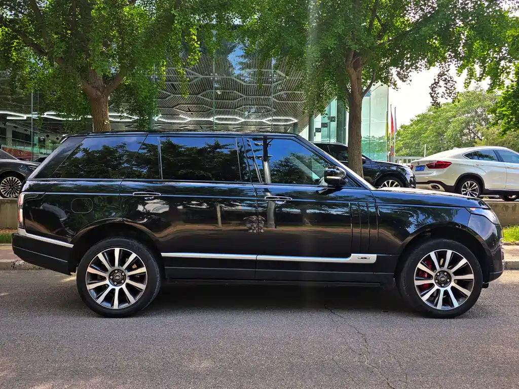 Land Rover Range Rover 2015 5.0 SC V8 AB Long Wheelbase