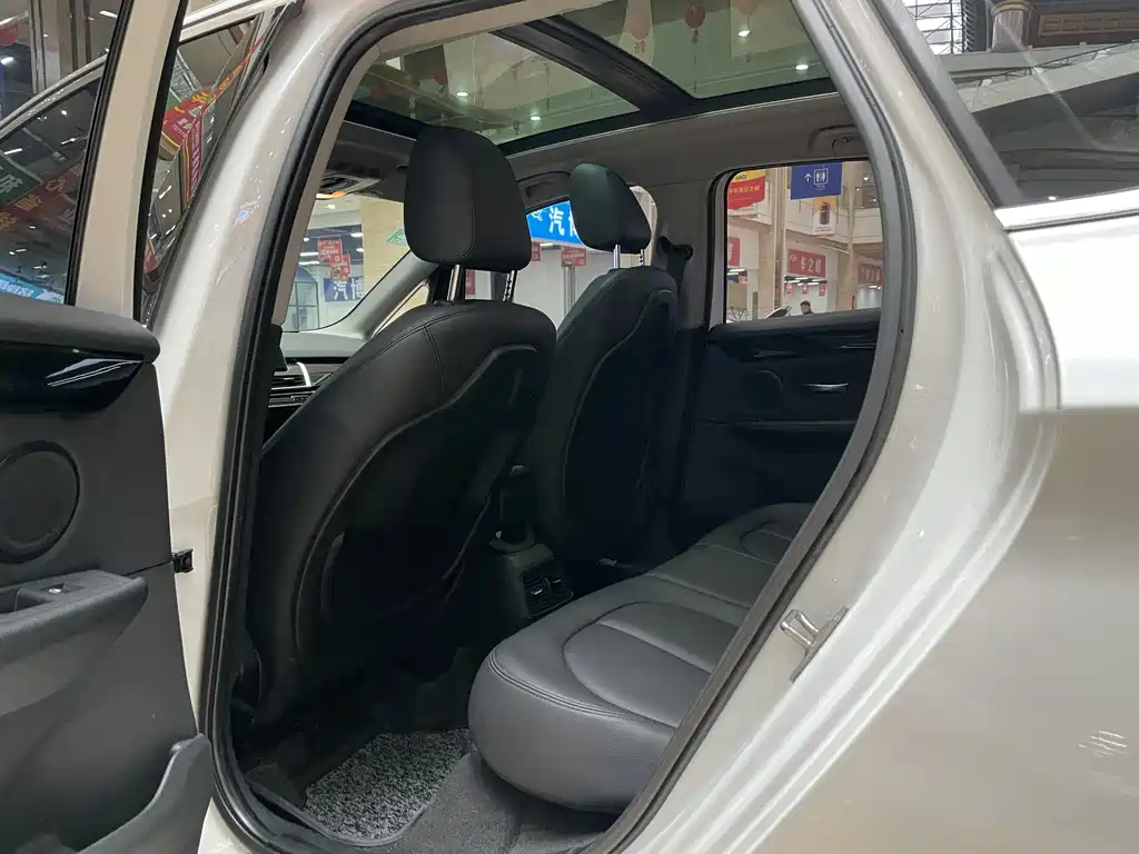 BMW 2 SERIES STATION WAGON