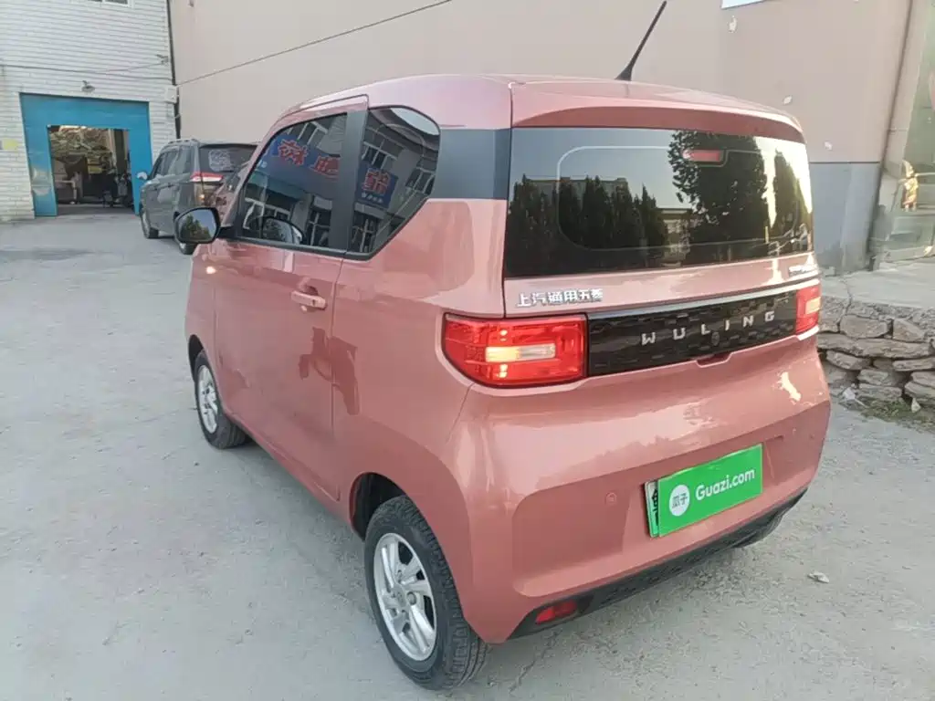 Wuling MINIEV — миниатюра 5