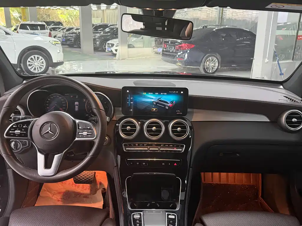 Mercedes-Benz GLC 2022 GLC 260 L 4MATIC
