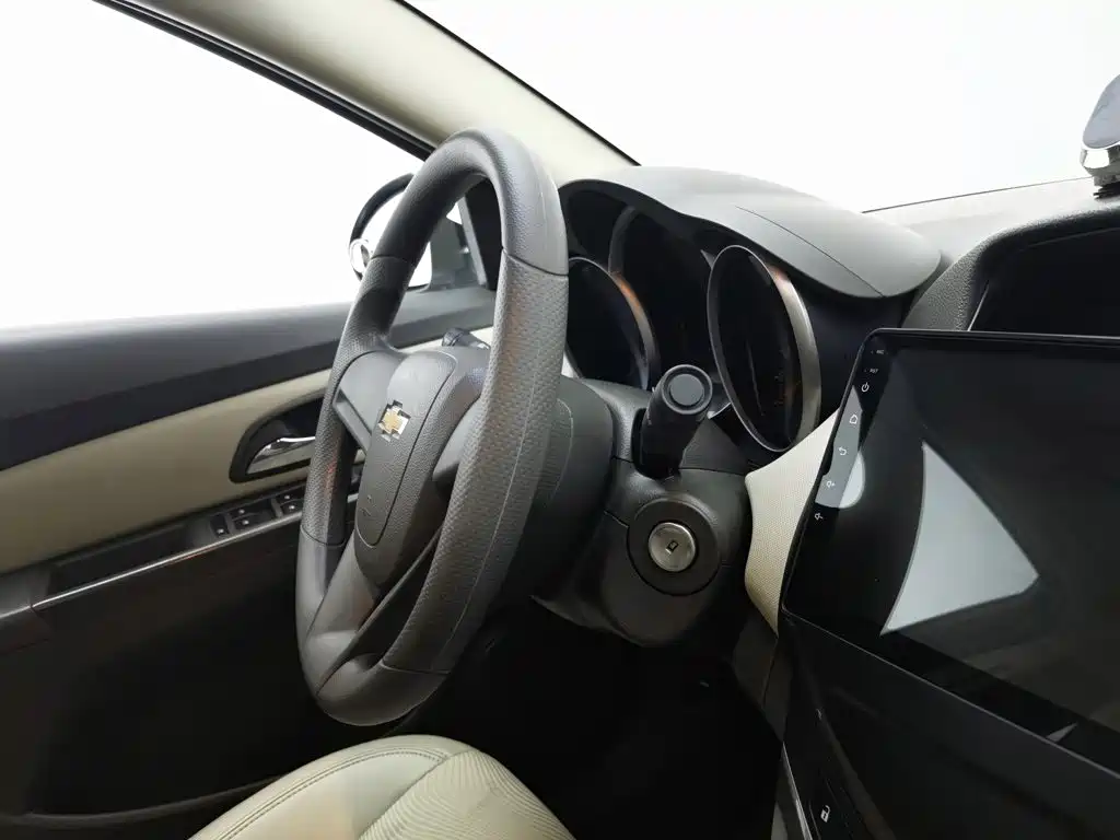 Chevrolet Cruze — миниатюра 22