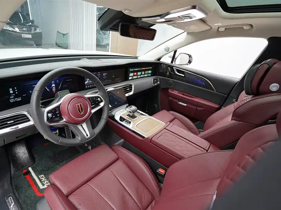 Hongqi E-HS9 2022 660km мест