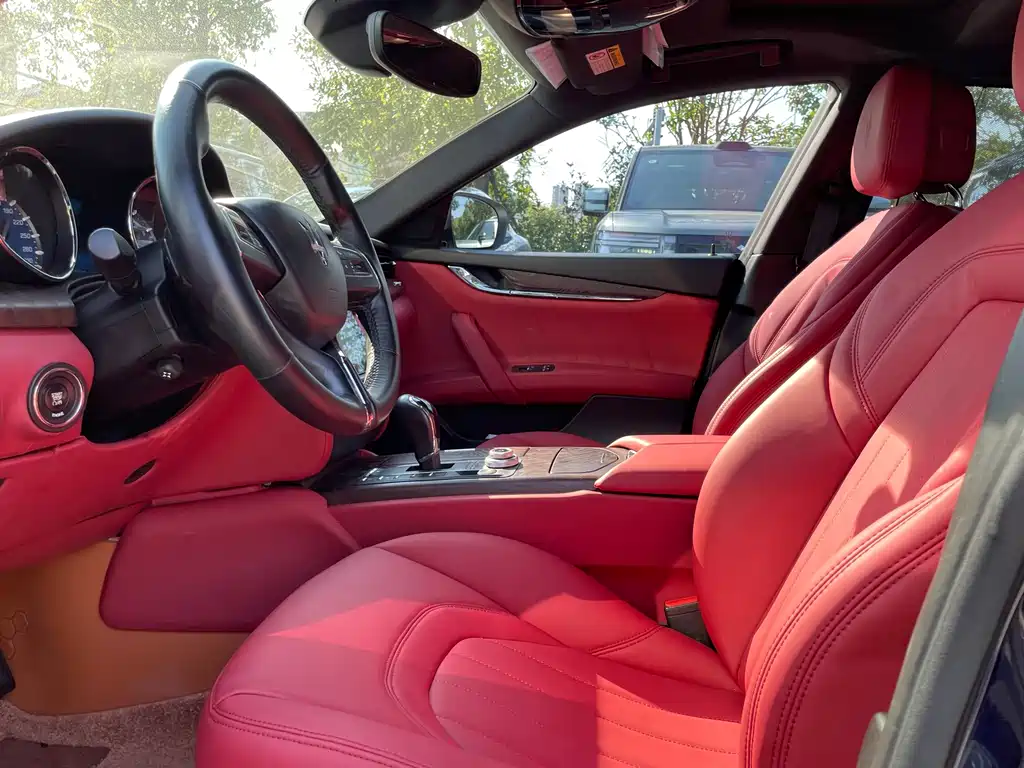 Maserati Quattroporte — миниатюра 6