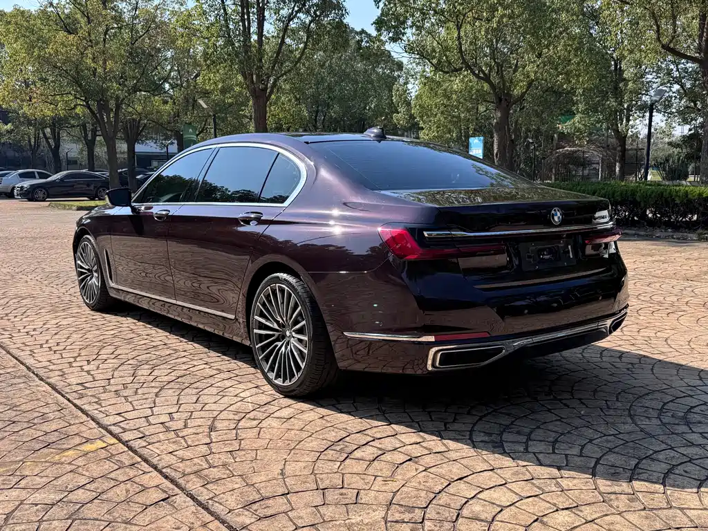 BMW 7 SERIES
