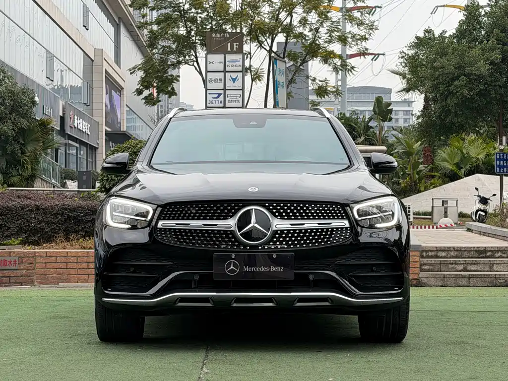 MERCEDES-BENZ GLC