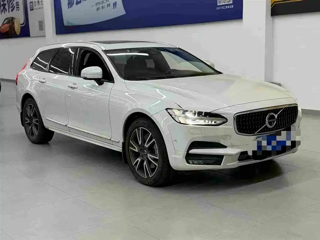 Volvo V90 — миниатюра 2