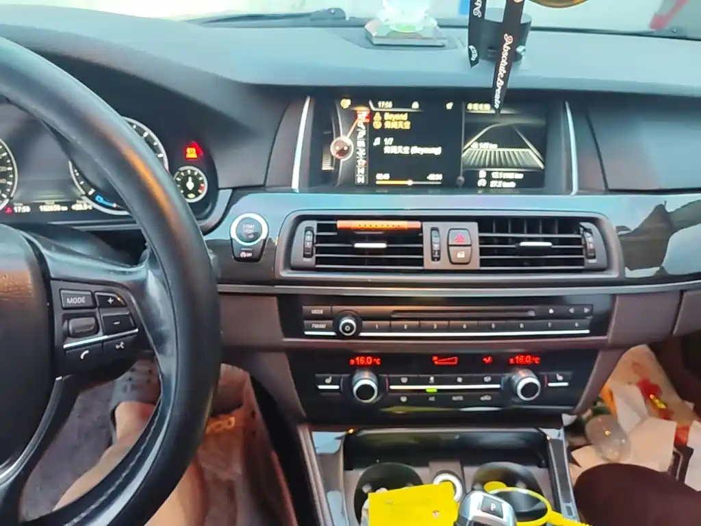 BMW 5 Series — миниатюра 18