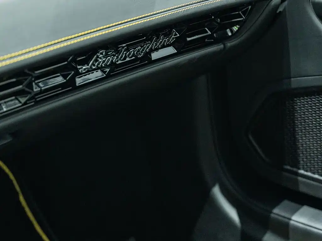 LAMBORGHINI HURACÁN