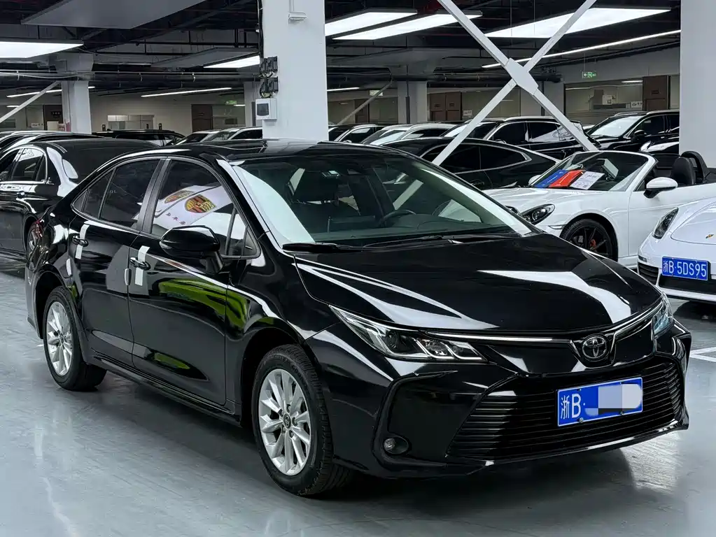 TOYOTA COROLLA