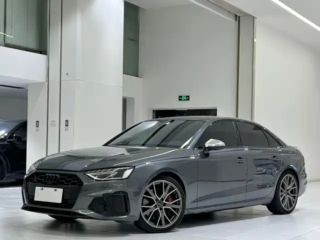Audi S4
