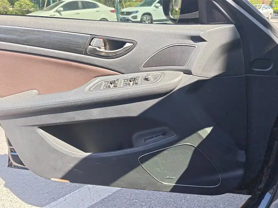 Hongqi H7 2019 2.0T Elite