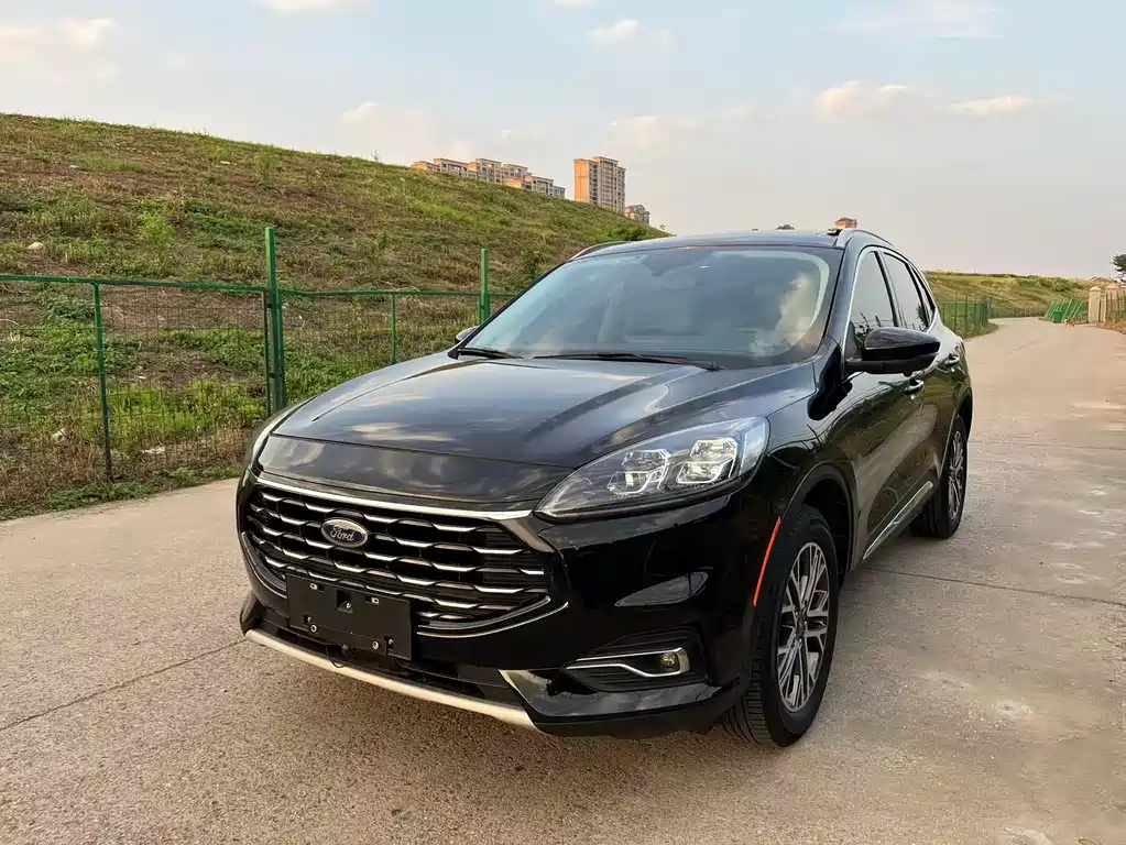 Купить Ford Escape