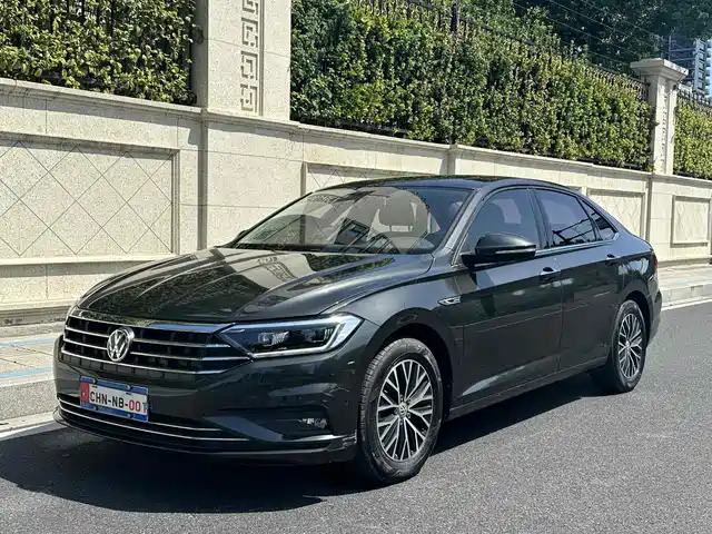 VOLKSWAGEN SAGITAR 2020