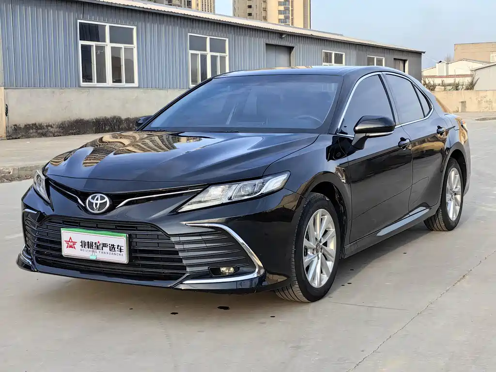 TOYOTA CAMRY