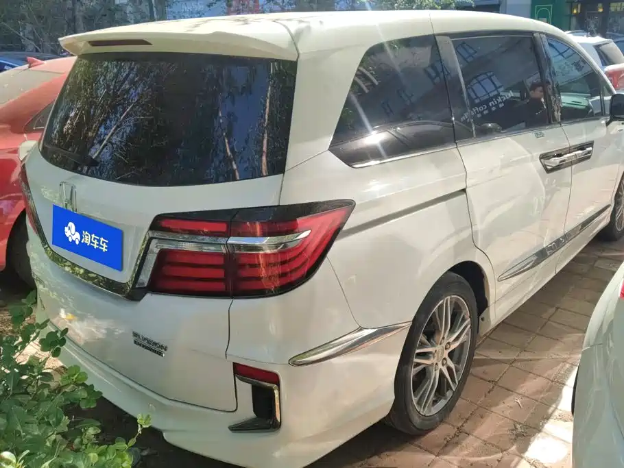 Honda Elysion — миниатюра 3