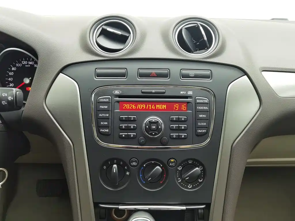 Ford Mondeo Zhisheng — миниатюра 12