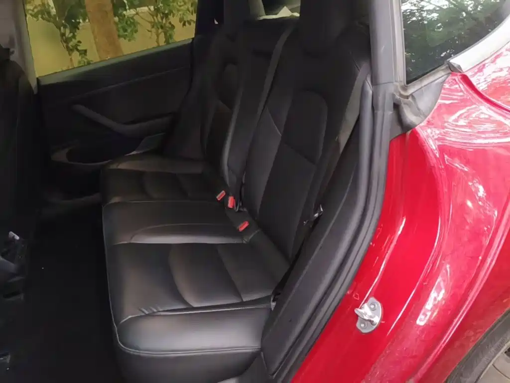 Tesla Model 3 — миниатюра 17