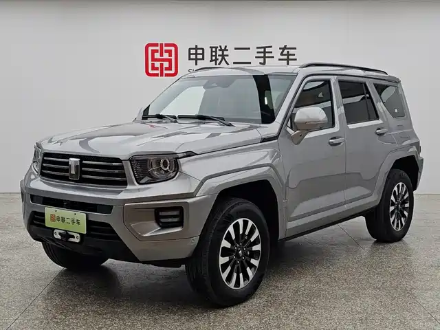 2025 TANK 700