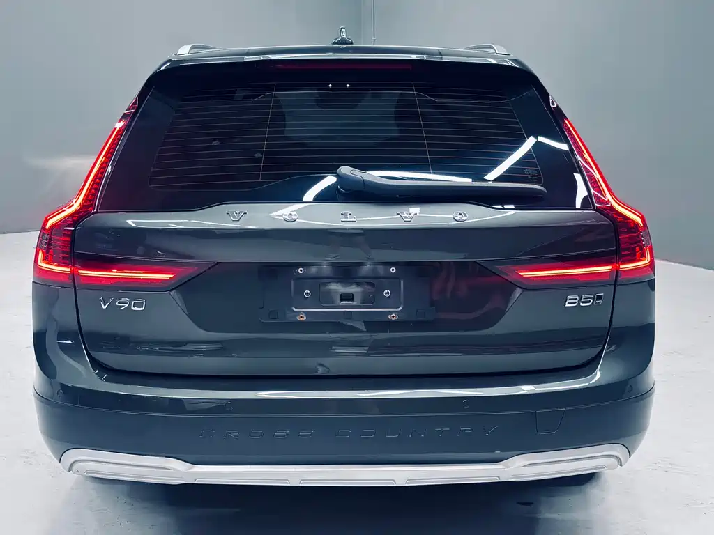Volvo V90 2021 Cross Country B5 AWD
