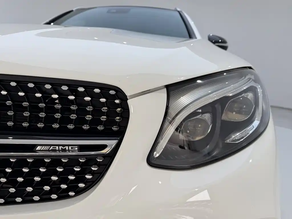 Mercedes-Benz GLC AMG — миниатюра 10