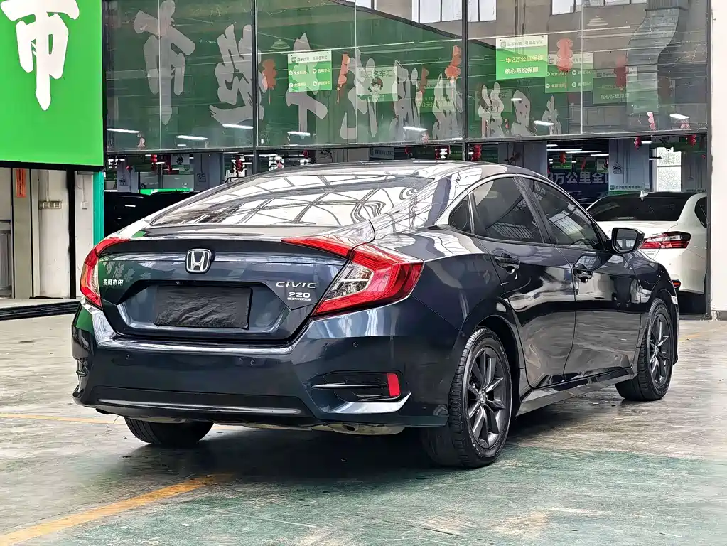 Honda Civic — миниатюра 12