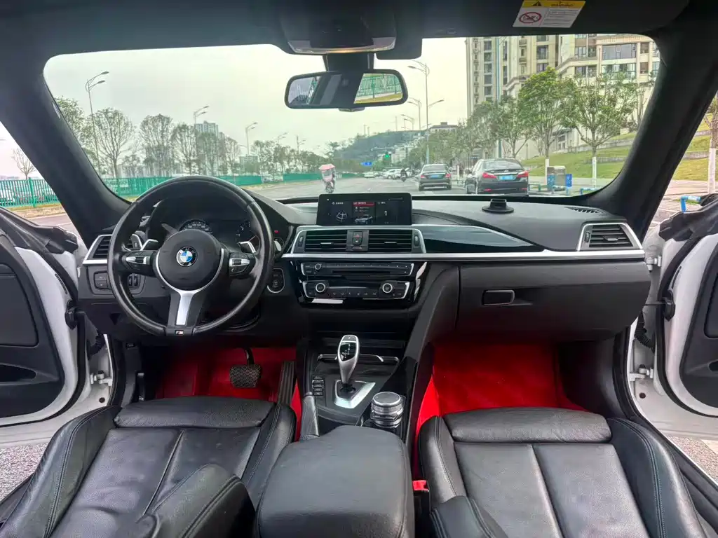 BMW 3 Series GT 3 GT 2019 320i M Sport