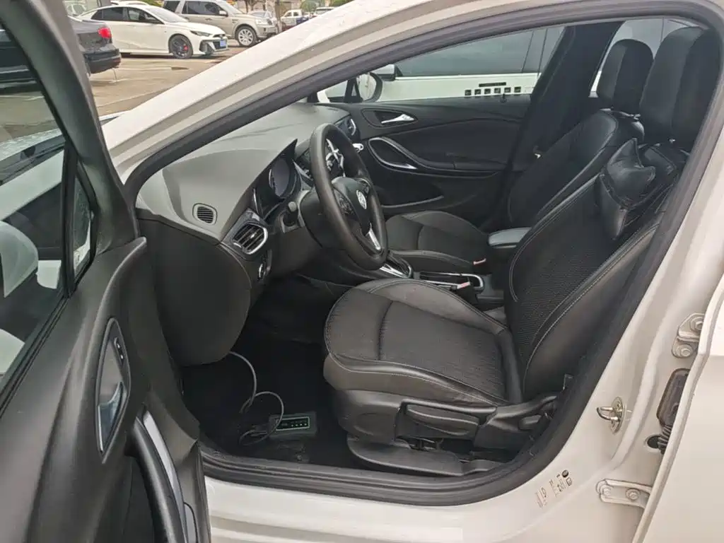 Buick Verano — миниатюра 16