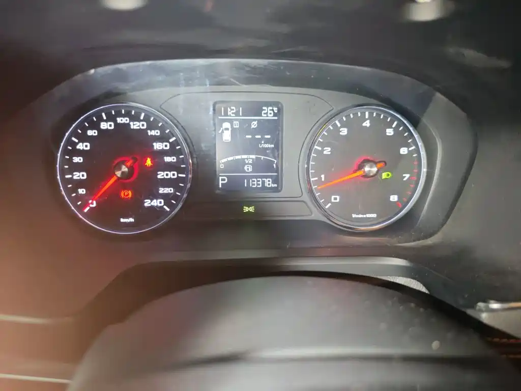 Roewe RX5 — миниатюра 8