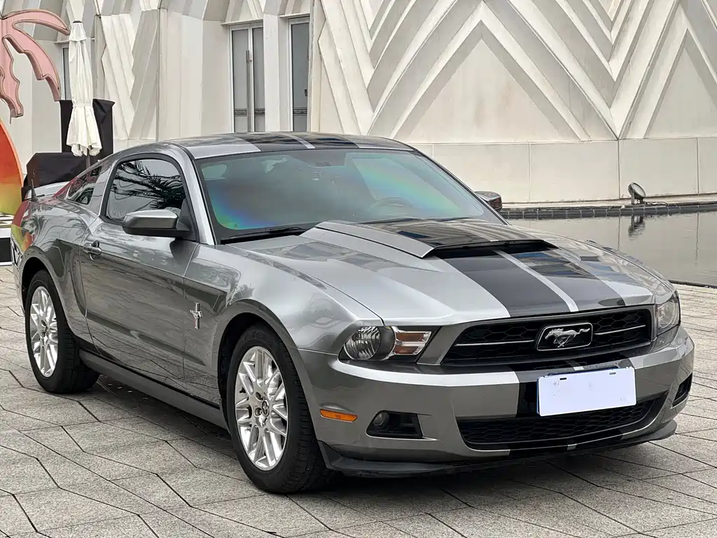 Ford Mustang 2013 3.7L AT