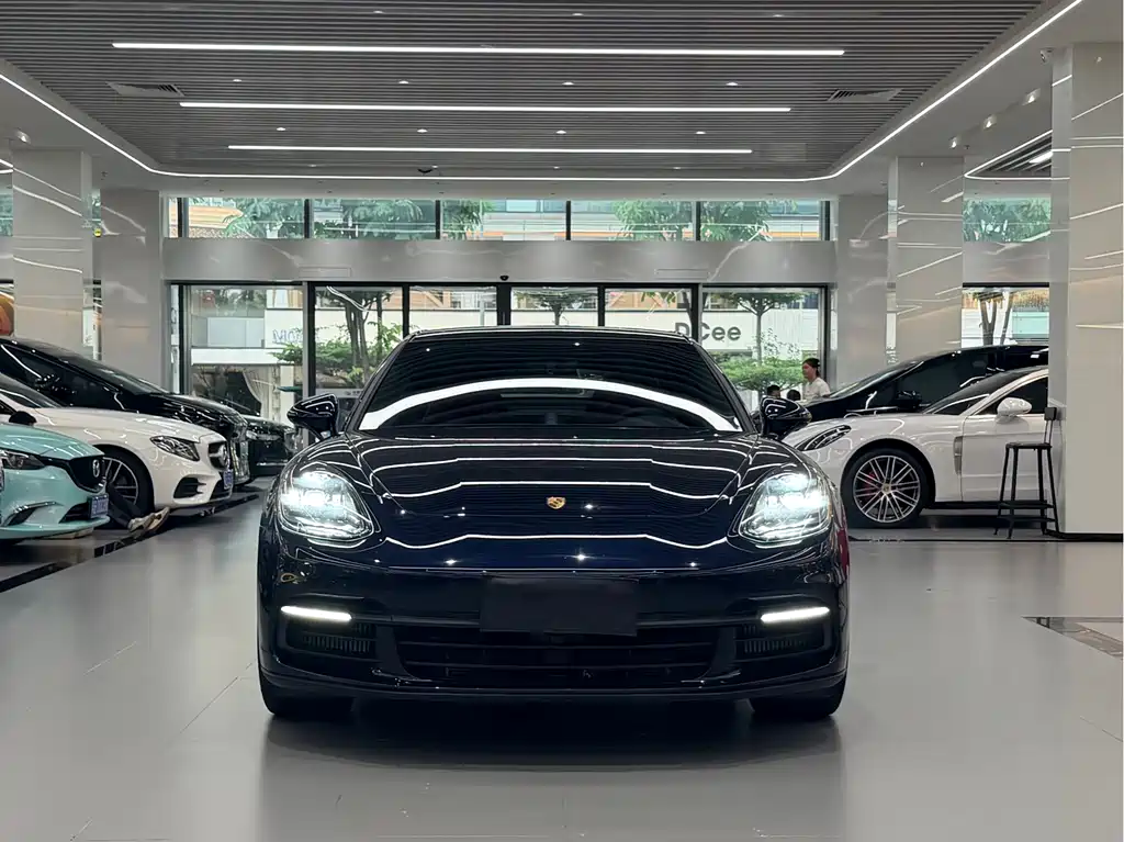 Porsche Panamera — миниатюра 2
