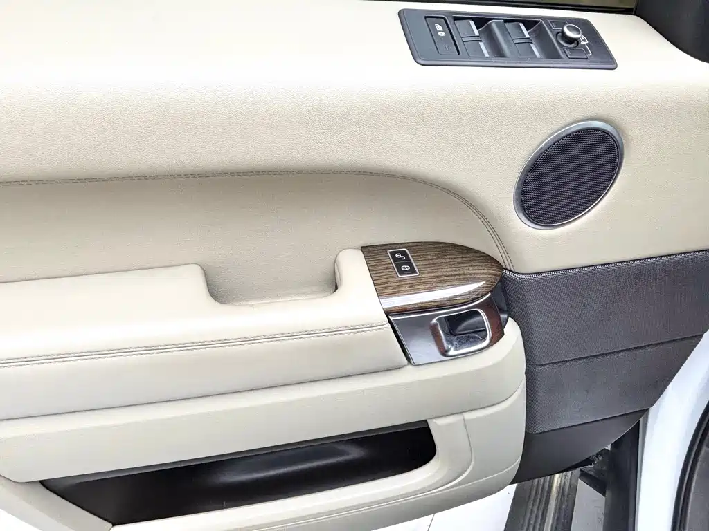 Land Rover Sport — миниатюра 26