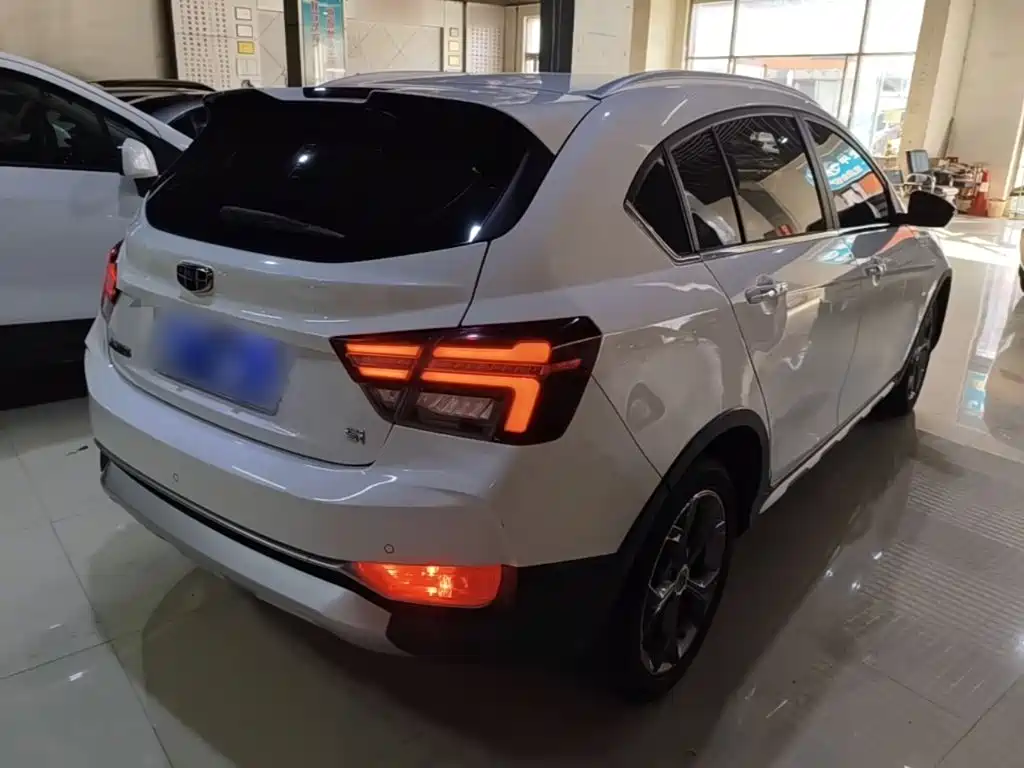 Geely Vision S1 — миниатюра 7