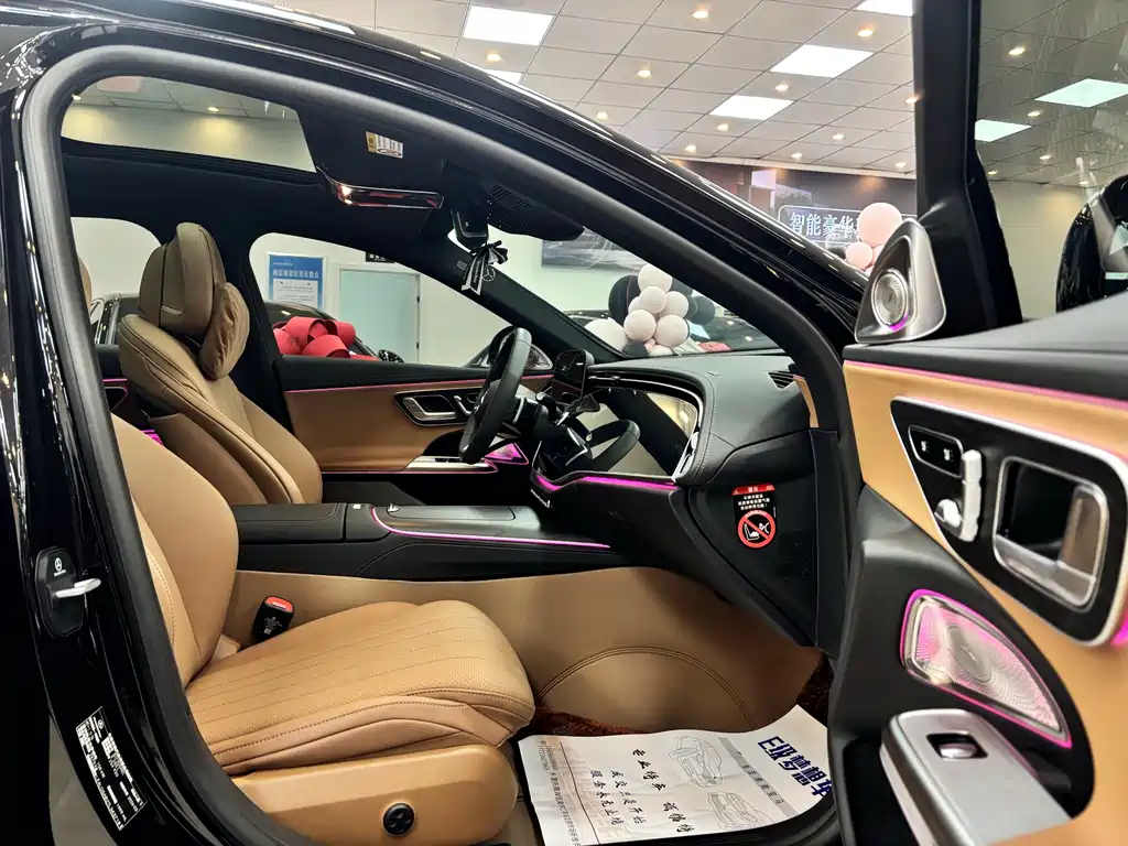 Mercedes-Benz E-Class — миниатюра 16