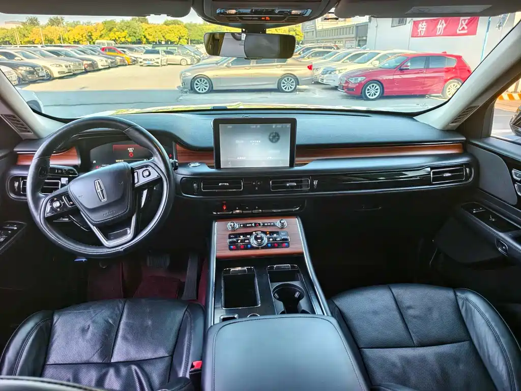 Lincoln Aviator — миниатюра 10