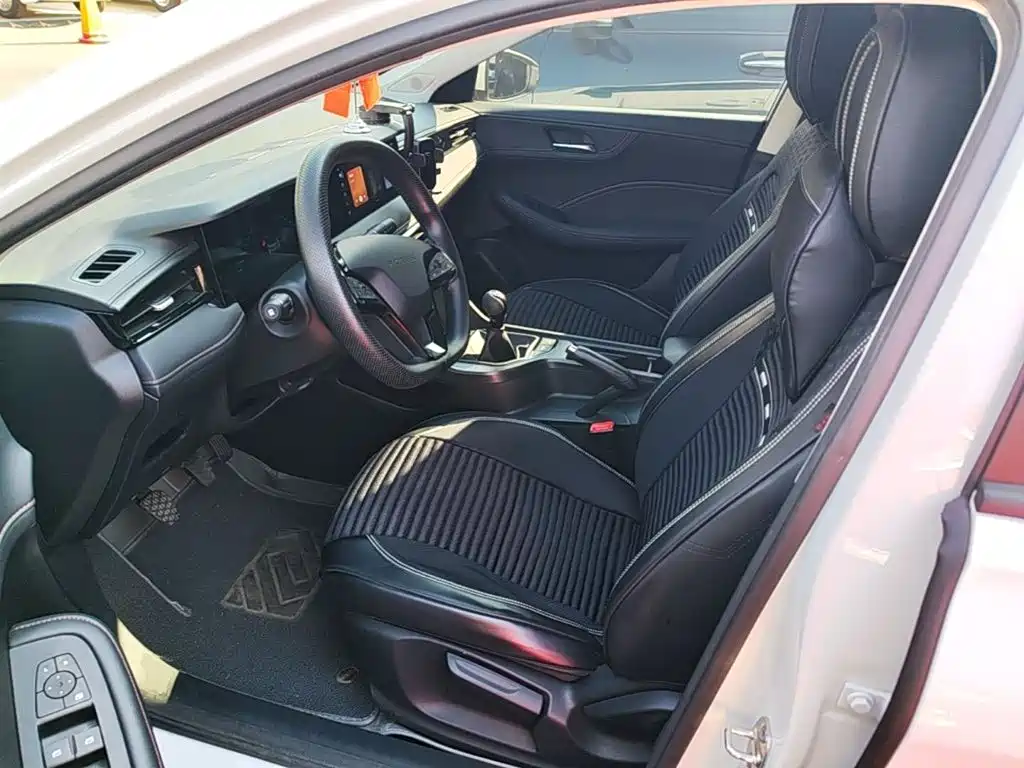 Roewe i5 — миниатюра 15