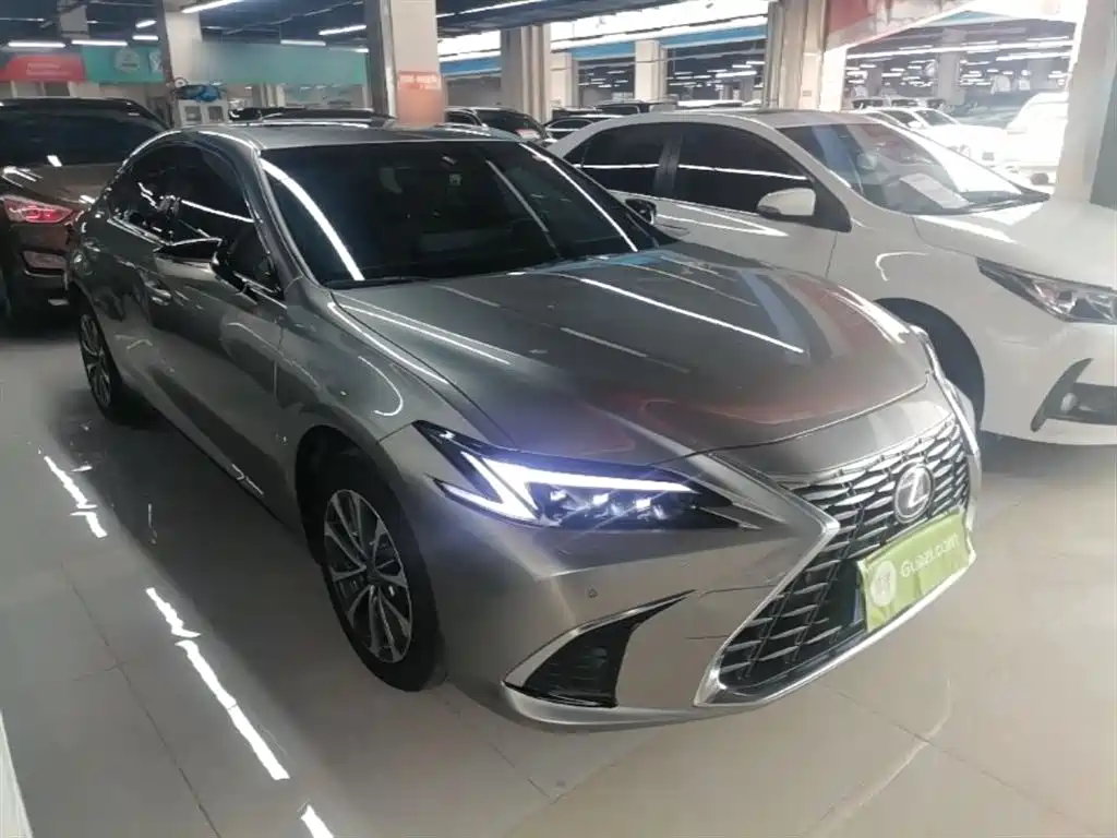 Lexus ES 2025 200 Premium