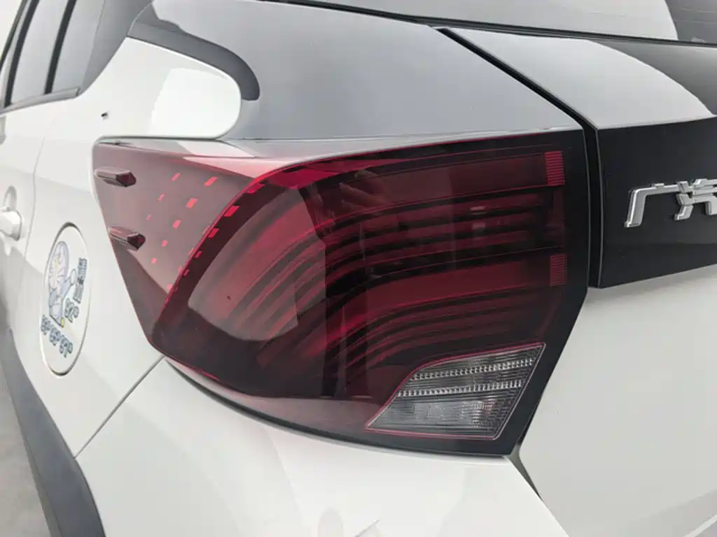 Toyota Yaris L — миниатюра 15