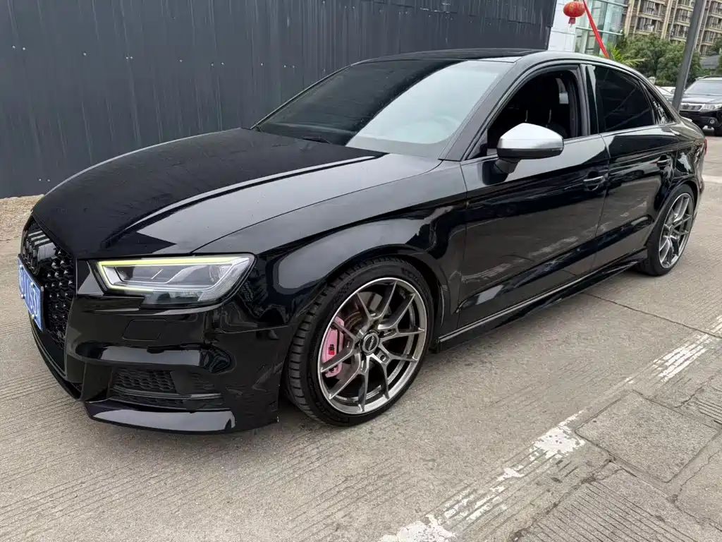 AUDI S3