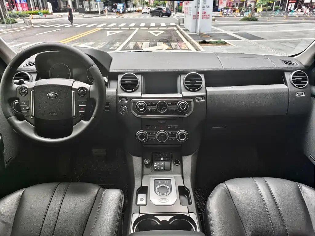 Land Rover Discovery — миниатюра 8