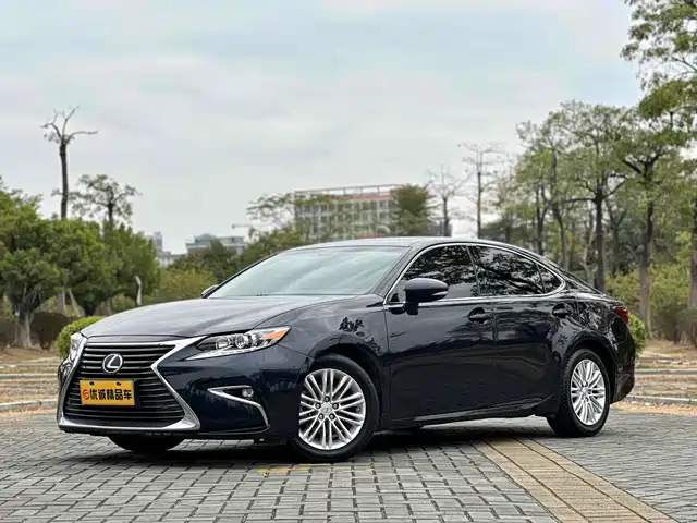 LEXUS  ES 2016