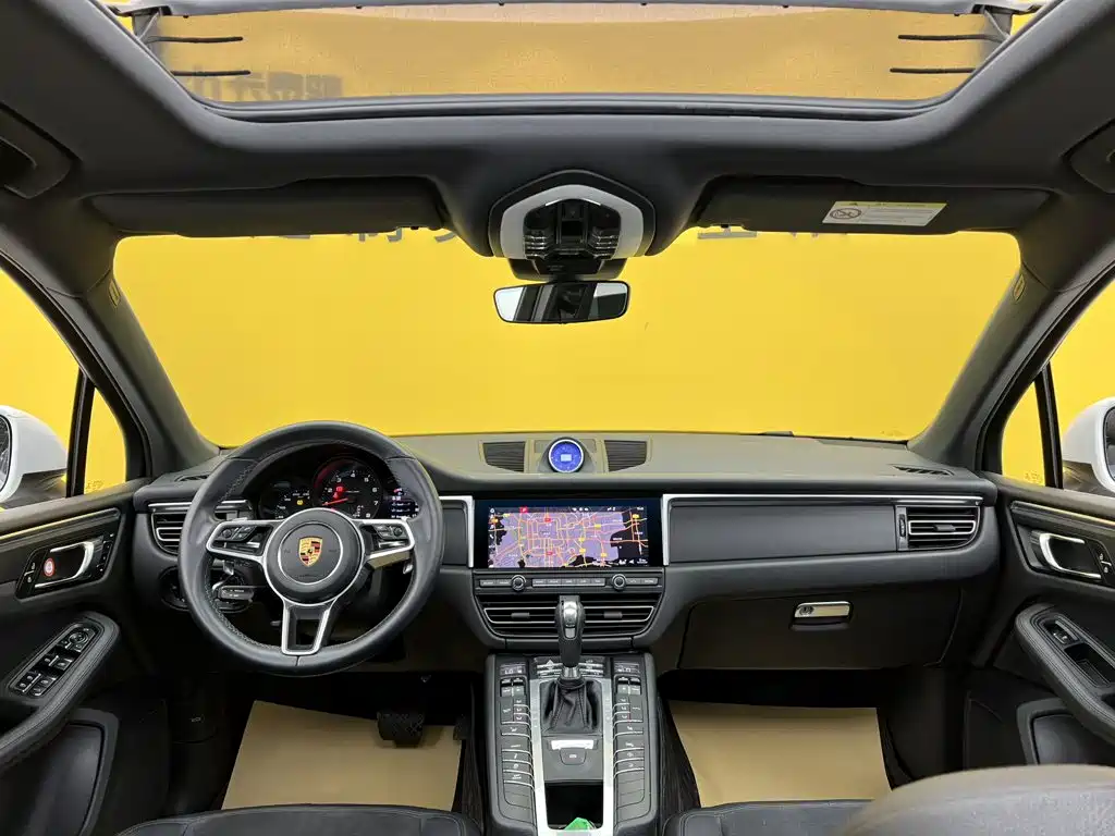 Porsche Macan — миниатюра 14