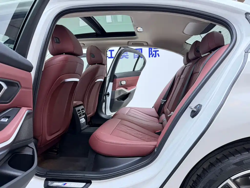 BMW 3 Series — миниатюра 12