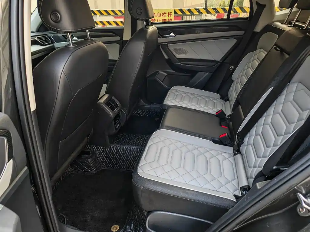 Volkswagen Tayron — миниатюра 5