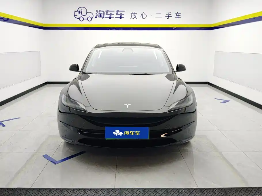 Tesla Model 3 — миниатюра 2