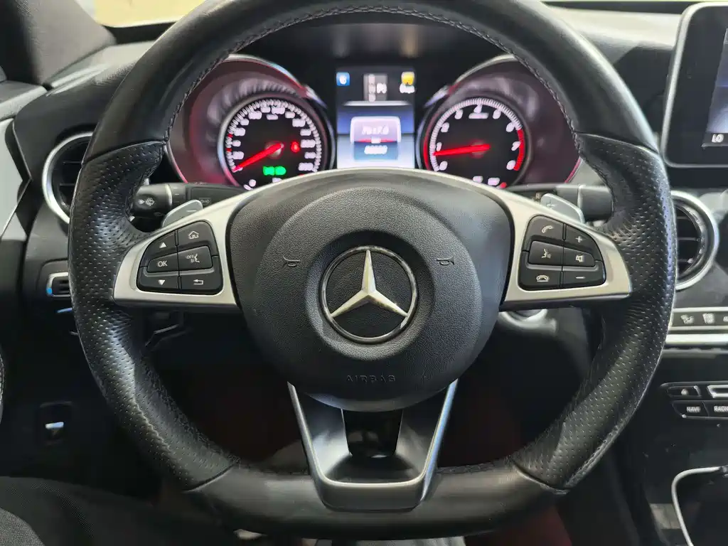 Mercedes-Benz C-Class — миниатюра 10