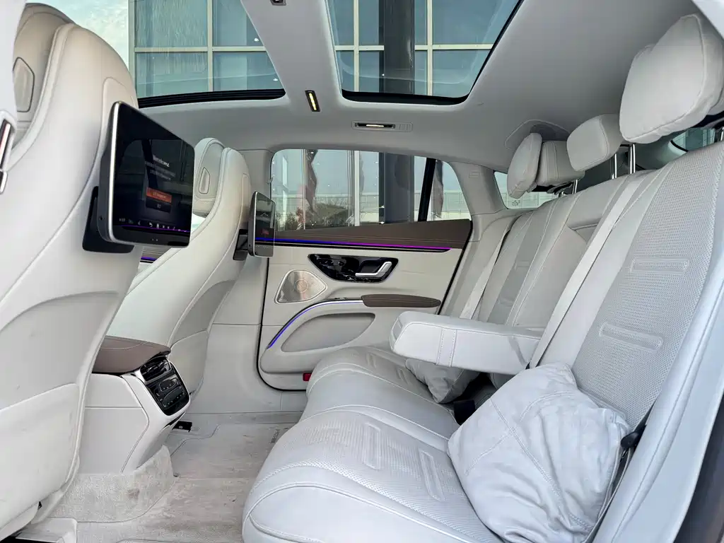 MERCEDES-BENZ EQS AMG