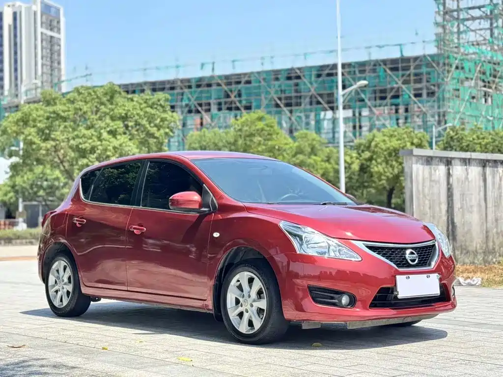 Nissan Tiida — миниатюра 3