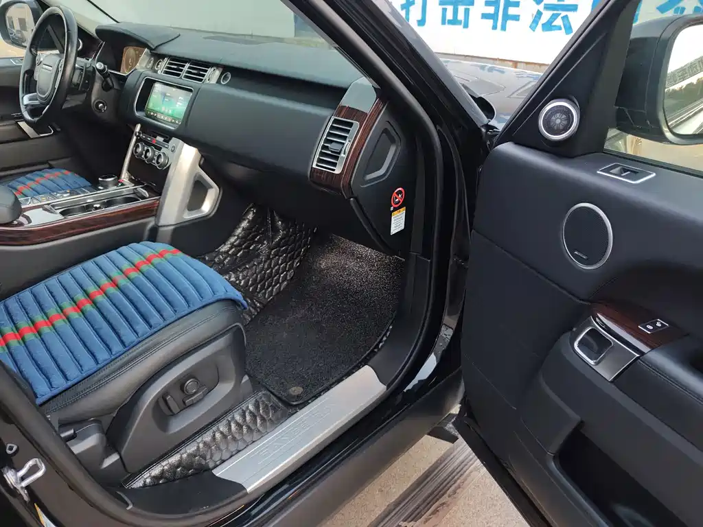 Land Rover Range Rover — миниатюра 8